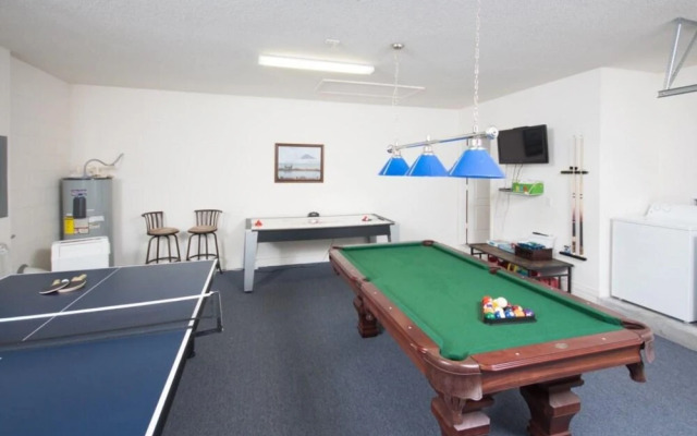 Robert's Cypress Pointe Vacation Home