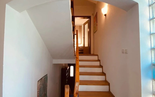 Den Hostel