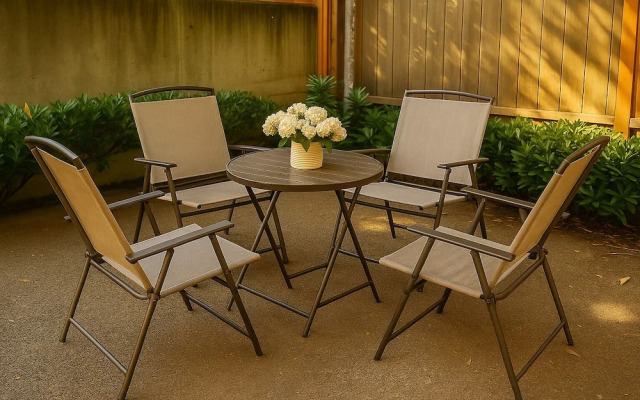 Modern North Seattle Getaway