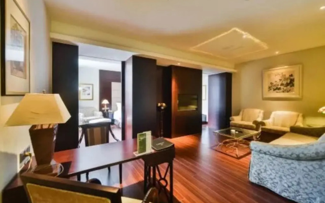 Donghu Service Apartment