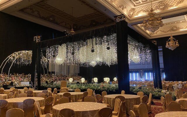 Grand Empire Palace Hotel