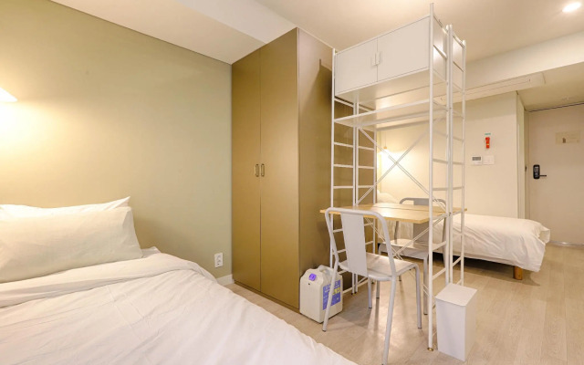 Upflo Hostel