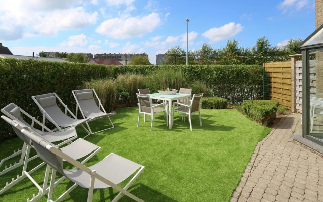 Splendid Villa in Middelkerke with Sauna, Hot Tub, Terrace