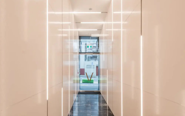 JHT Studio Opp Skytower view Balcony