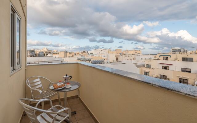 Blue Waters Penthouse Sliema