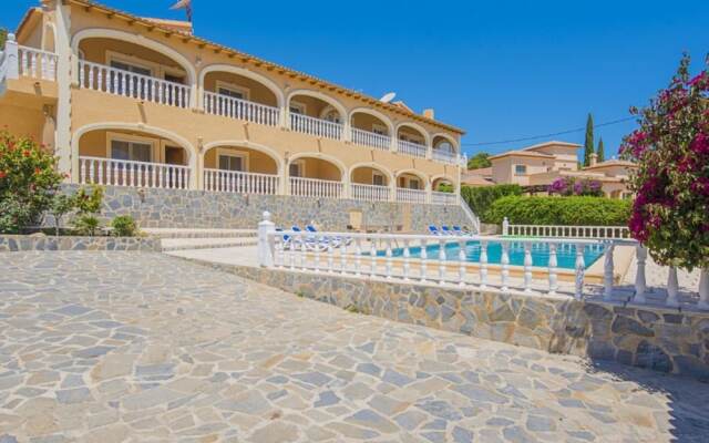 Villa 12 Bedrooms With Pool And Wifi 106430