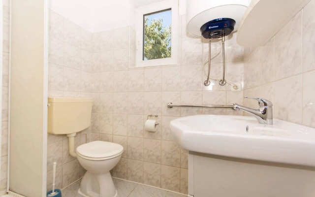 Sandra - Quiet & Close to the Beach - A3