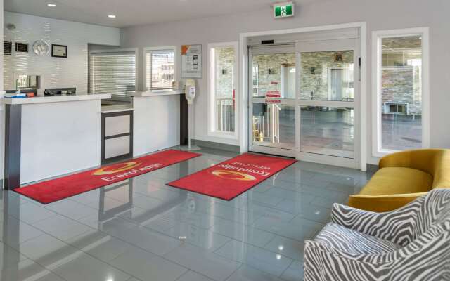 Medicine Hat Inn & Suites