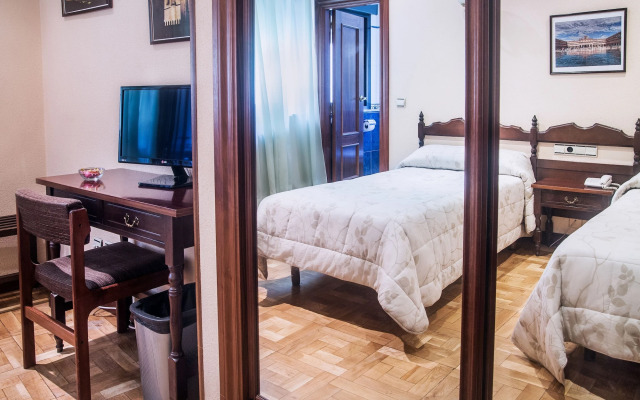 Hotel Residencia Castellano I