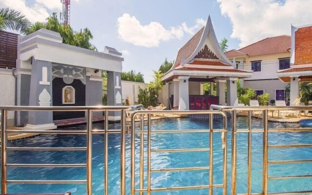 Sharaya Karon Resort