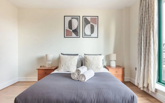 Charming 1BR Near Tower Bridge Walks