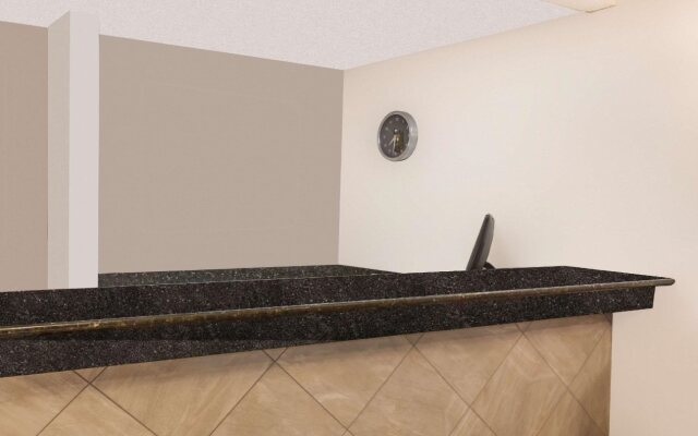 Breeze Inn & Suites