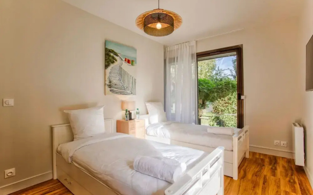 Deauville Lovely Flat With Private Garden