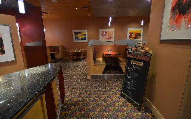 iHOTEL & Conference Center Red Deer