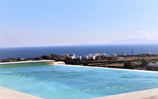 Villa Evi & Suites