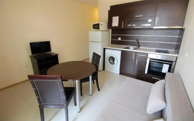 Menada Green Hills Apartments