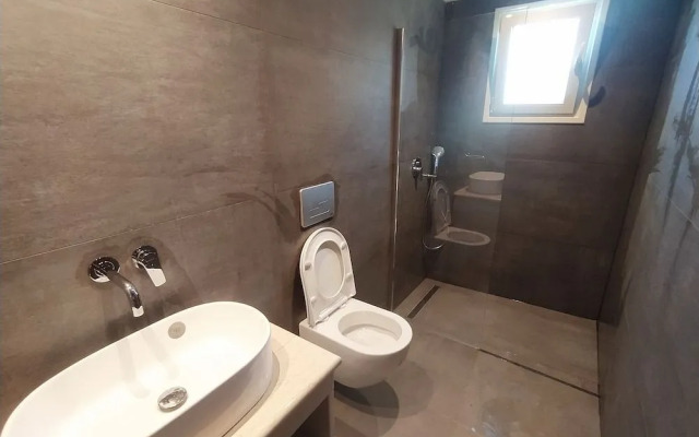 Olive Garden Studios & Apts