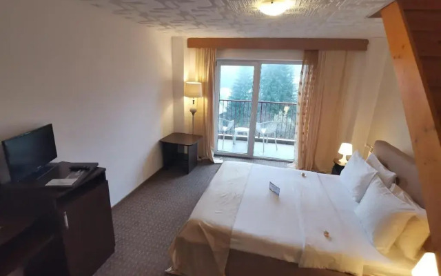 Atrium Mountain View