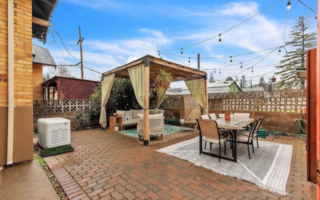 Brick & Creek House 3 Bedroom Home