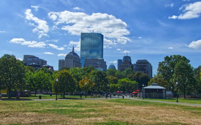 Hotel Indigo Boston Garden