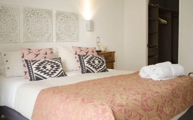 Loica Suites Iii