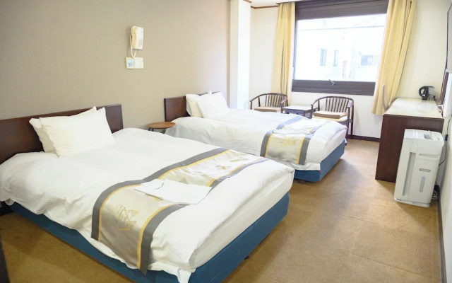 Wakayama Green Hotel – Guest Rooms – Wakayama