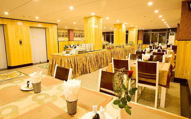 Golden Rain 2 Hotel