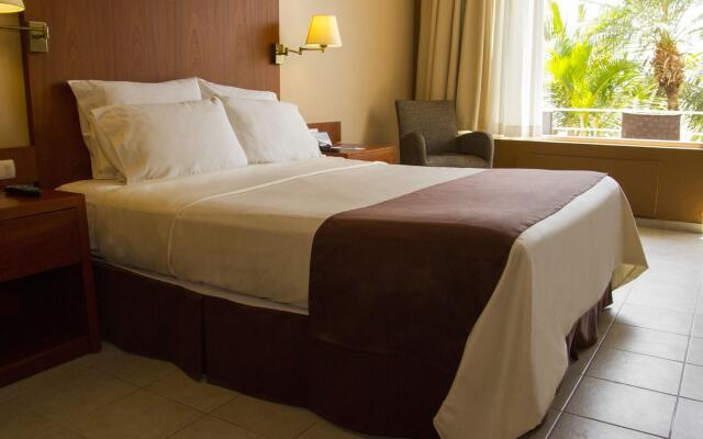 Howard Johnson Plaza Hotel Manta