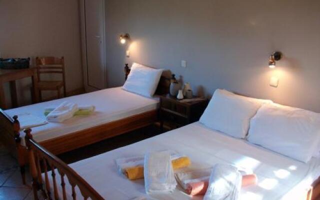 Tassos Rooms