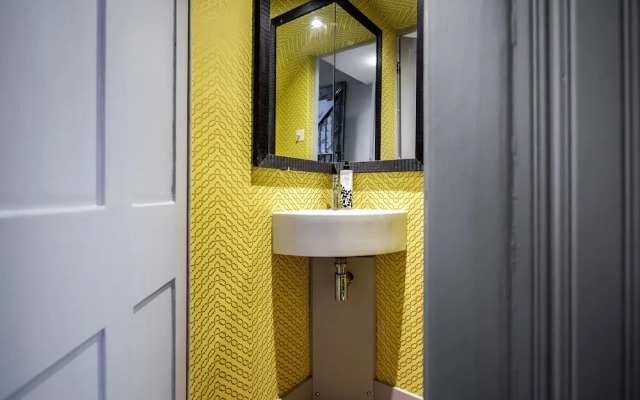 Exquisite Designers Abode
