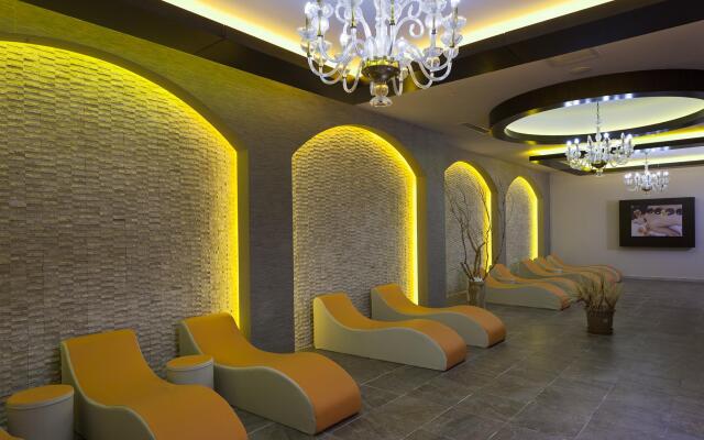 Roma Beach Resort & Spa