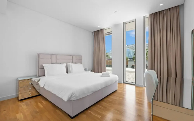 Bluewater's Residence Bay 2BR-Maid Room