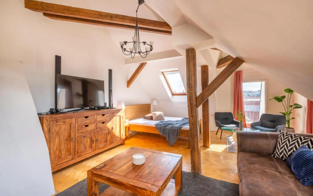 Štupartská 9 - Tyn Church View Apartment with terrace