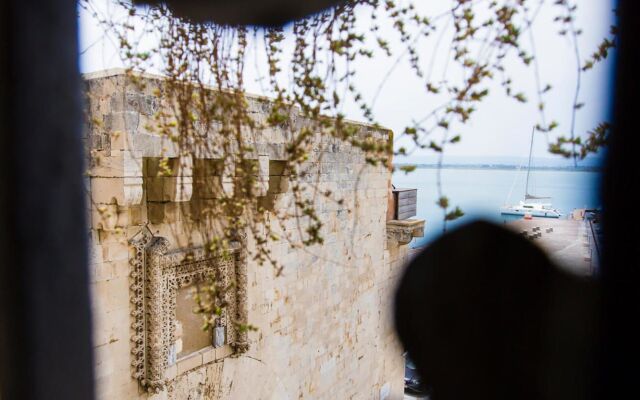 Palazzo Giunta - Porta Marina Ortigia