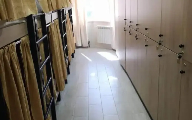 YaHostel