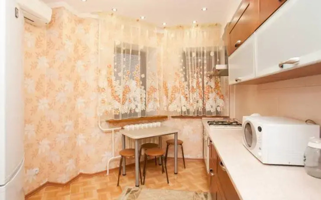 Севиль на Меридианной 10