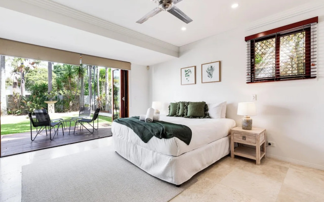 Lux Tropical Haven Mooloolaba Moonda5