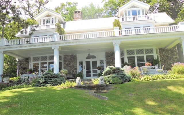 Ruah Bed & Breakfast