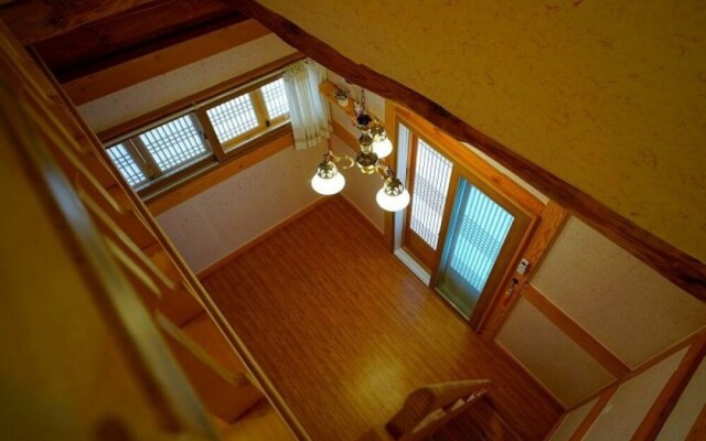 Jeonju Hanok Sukbak Cheheomgwan Pension