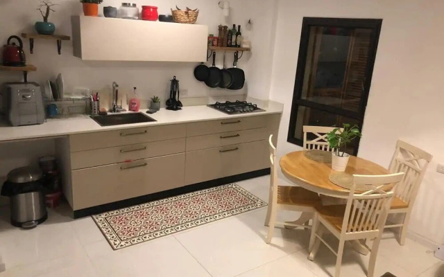 Beach Home in Tel Aviv near Water