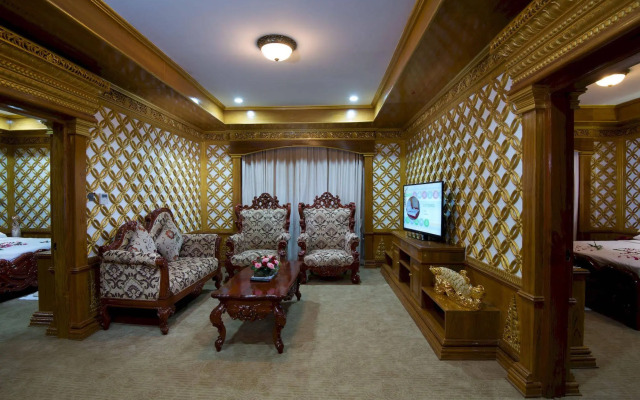 Su Tine San Royal Palace Hotel