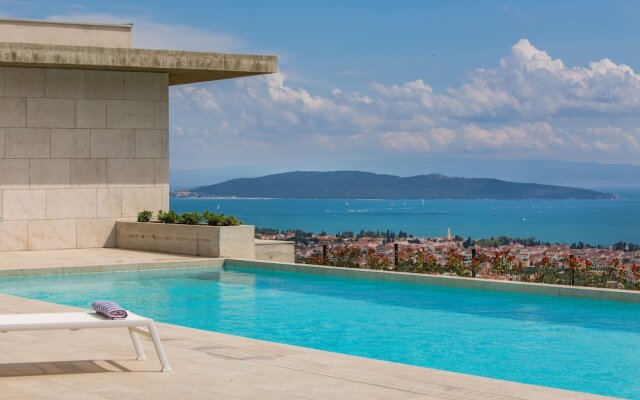Villa Radun Home with Grand Heated Pool