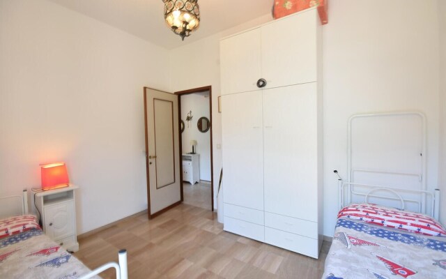 Amazing Apartment in Rapallo With Wifi and 2 Bedrooms