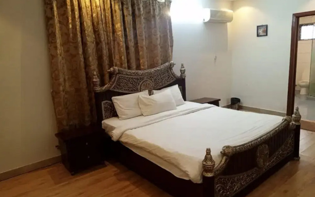 Rehman Gardens - 3BR Apartment