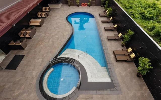 Summit Hotel Tacloban