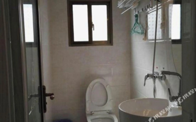 Zhanlaoshi Hostel