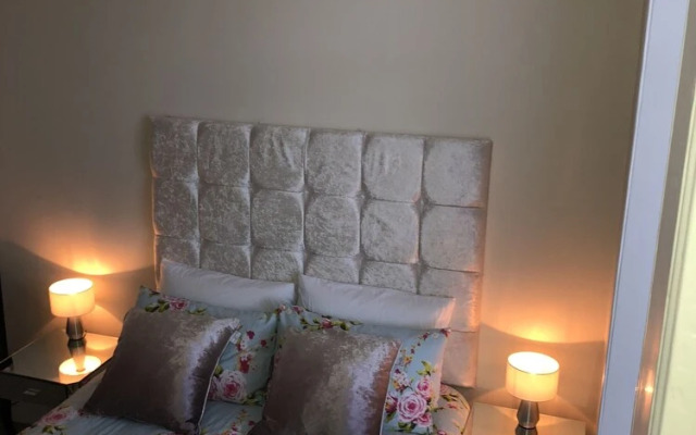 Ground Floor Apartment near GLA Airport