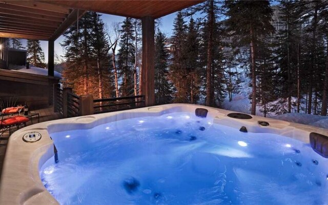 Granite Falls Chalet