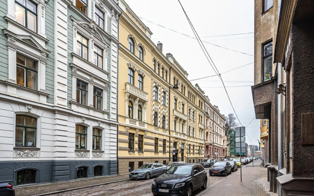 WINWINSTAY Art Nouveau Apartment