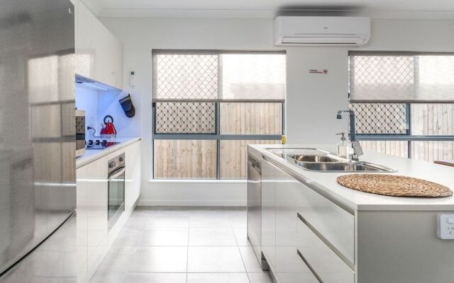 Blue Lagoon Villa A in Trinity Beach